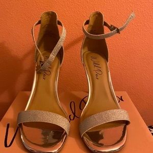 Wild Pair Beautiful Silver Glittery Heels